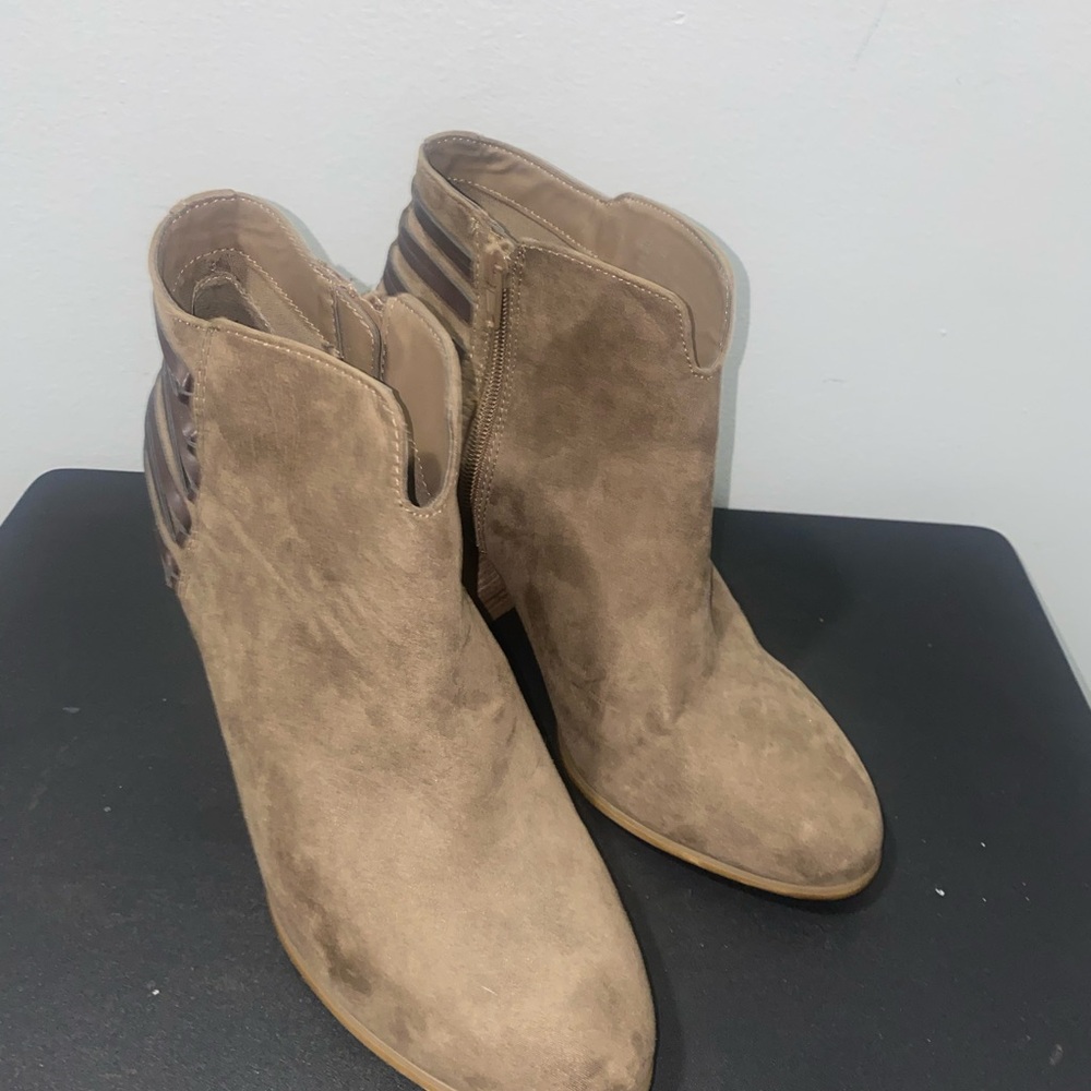 Women's Tan Ankle Boots